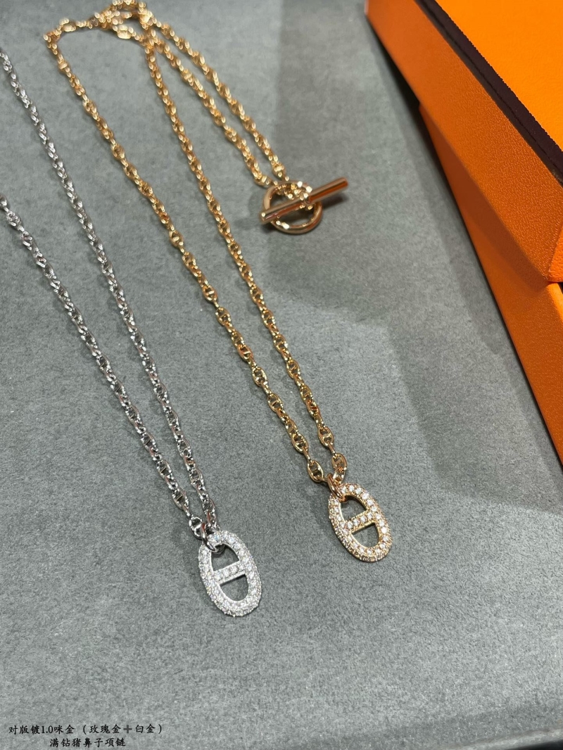 H**me5 necklaces